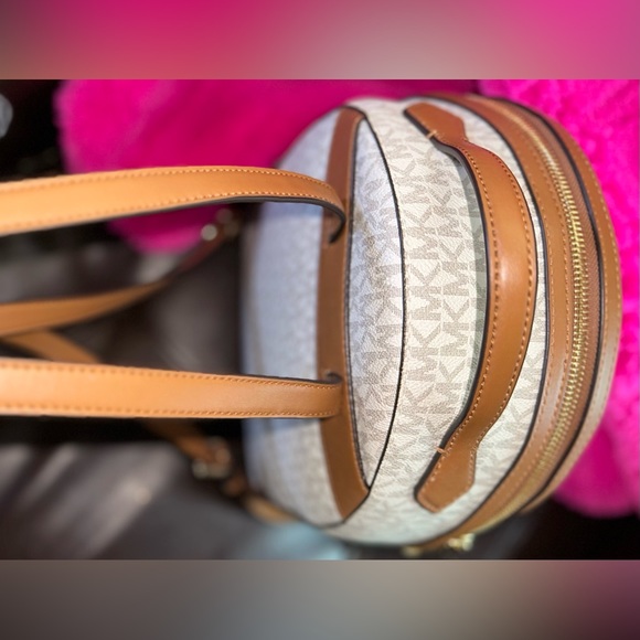 **SOLD**NWOT Michael Kors Signature Valerie Medium Backpack. - Picture 9 of 15